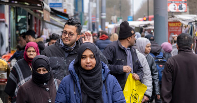 White Flight: Lawmaker Lifts Lid on ‘Balkanising’ Britain Amid Mass Migration