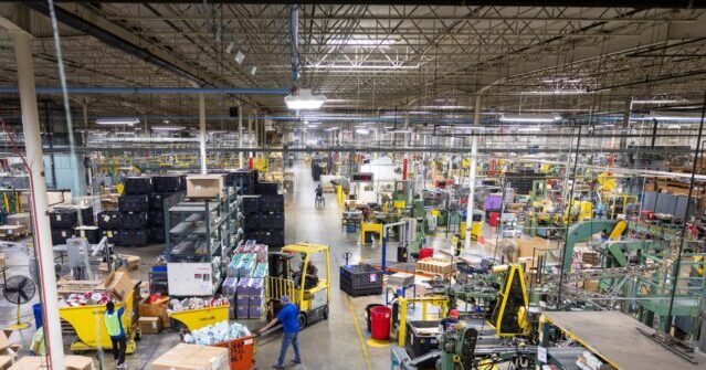 U.S. Factory Orders Show Steady Demand as Core Manufacturing Gains Ground