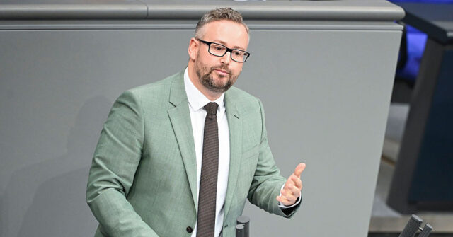 Strip Violent Extremists of German Citizenship and Deport Them, Says AfD After Dual-National Stats Revealed