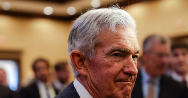 Minutes Highlight Divisions Inside the Fed