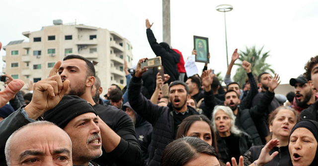 Syrian ‘Security Forces’ Shoot at Protesters in Alawite Stronghold