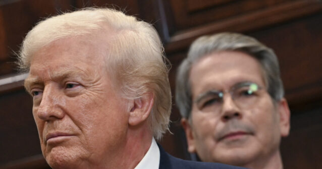 Jobless Claims Fall To 3-Year Low