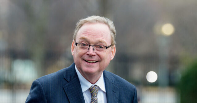 Hassett Slams New York Fed Tariff Study as an ‘Embarrassment’