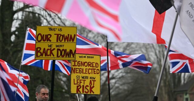 Starmer Faces Labour Rebellion over Plans to Give Gov’t Housing to Migrants
