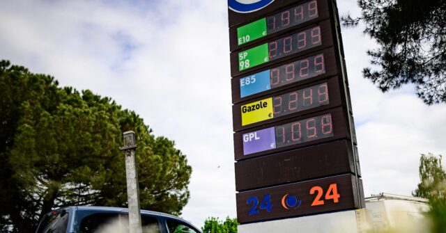 Euro Energy Crisis: Over 8 in 10 Want French Government to Cut Fuel Taxes