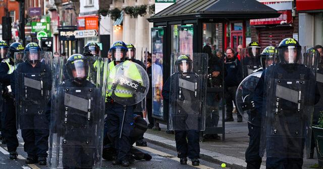 Police Clash With Protesters, Order Public Not to Speculate on Perpetrators, After Gang Rape in Leafy English Suburb