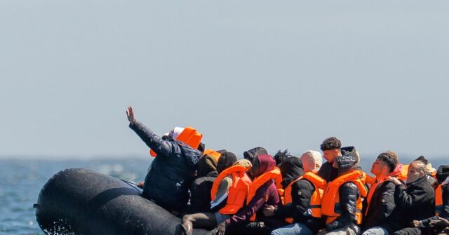 English Channel Migrant Crisis Sees 200,000 Arrive Illegally, Less Than 8,000 Deported