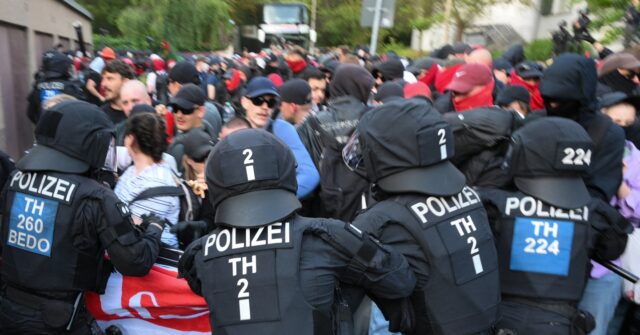 Antifa Militants Clash With Police and Reporters at AfD Conference in Germany