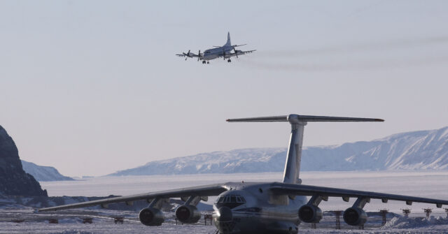 Former British Spy Chief Backs Trump’s Efforts to Take Control of Greenland