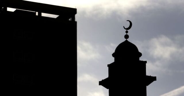 Greater Manchester Police Investigating 1,000 Child Rape Grooming Gang Suspects, Identify 714 Victims