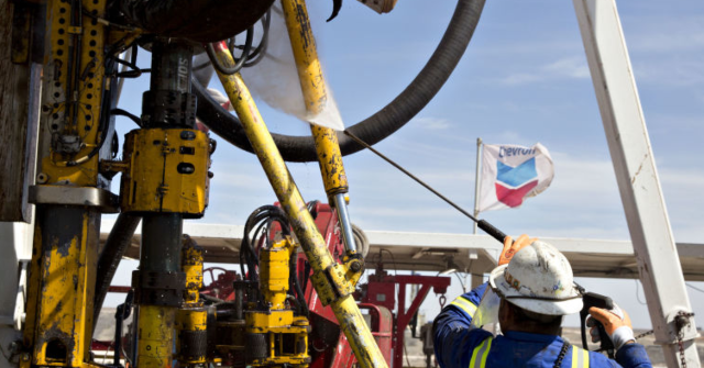 Trump Administration Approves Chevron Resuming Oil Imports to U.S. from Venezuela