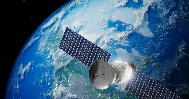 FCC Working to Streamline Satellite, Earth Station Licensing for ‘America’s Growing Commercial Space Economy’