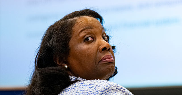 Defiant Fed Governor Lisa Cook Insists She Won’t Step Down
