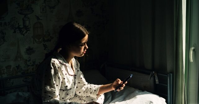 Plaintiff Takes Stand in Landmark Social Media Addiction Trial