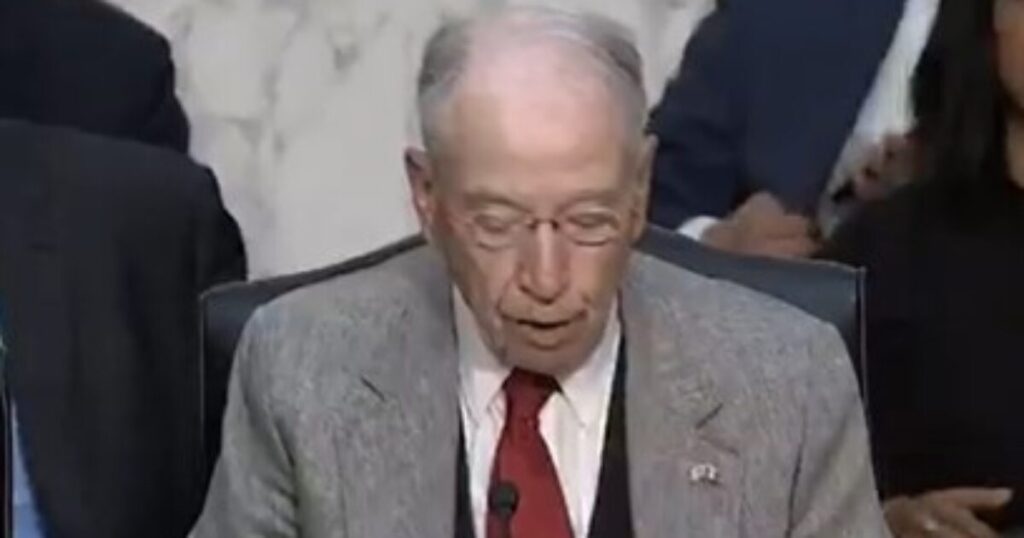 RINO Chuck Grassley Lashes Out at Trump After President Calls on Him to Ditch a Little-Known ‘Tradition’ That Has Allowed Dems to Stonewall Trump’s Nominees (VIDEO)