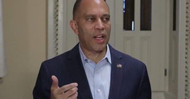 Hakeem Jeffries Flips Out After Two Democrats Join Republicans to Force Vote on Resolution Condemning Socialism