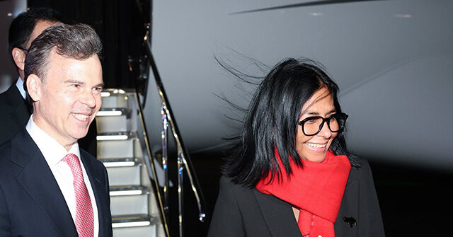 Venezuela’s Delcy Rodriguez Arrives in NY for U.N. Meeting, Will Meet with Trump