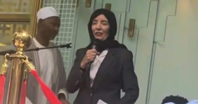 New York Gov. Kathy Hochul Dons Hijab While Speaking to Group of Muslim Men (VIDEO)