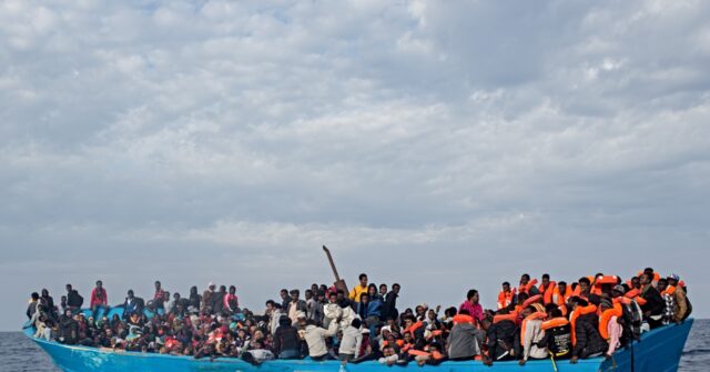 Italian Govt. Approves Bill Allowing ‘Naval Blockades’ on Illegal Migrant Vessels