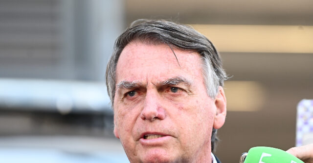 Trump Imposes 50% Tariff on Brazil over ‘Witch Hunt’ Against Jair Bolsonaro
