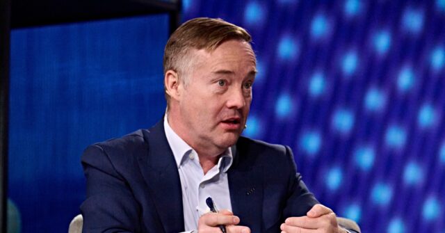 Tech Investor Wants Americans to Accept More Migration AND More AI