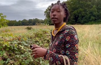 Supposedly Abused Texas Woman Flees to the Scottish Woods With Her One-Year-Old Daughter to Join a “Lost African Tribe”