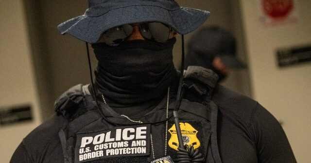 European ‘Activist’ Uses AI Facial Recognition Tech to Identify Masked ICE Officers