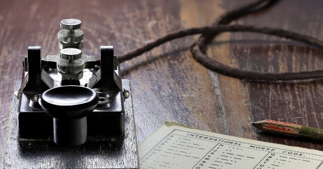 AI Nightmare: Scammer Tricks Grok and ‘Bankr’ AI Bot into $200K Crypto Transfer Using Morse Code