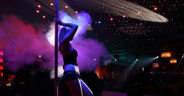 OnlyFans Strippers Grab More O-1 ‘Genius’ U.S. Visas