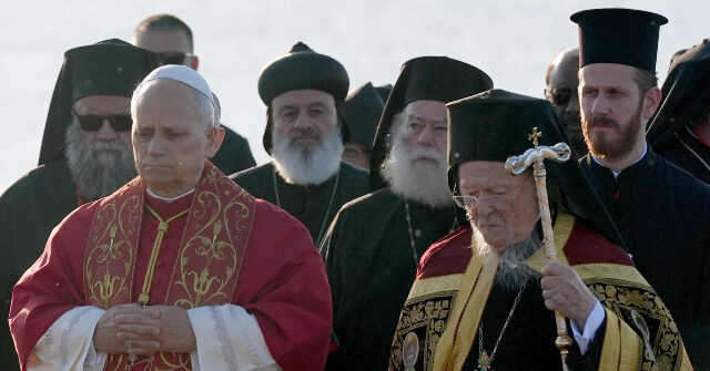WATCH: Pope Leo XIV Offers Emotional Prayer Meeting to Islamist Turkey’s Small Catholic Community