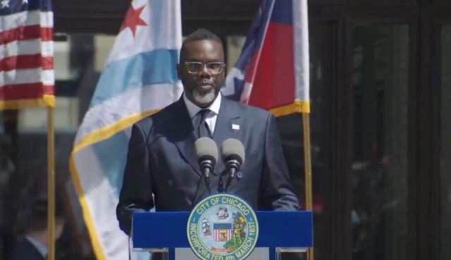 Chicago Mayor Brandon Johnson Launches ‘Healing Arts’ Mental Health Program to Help Residents Cope with ICE Raids