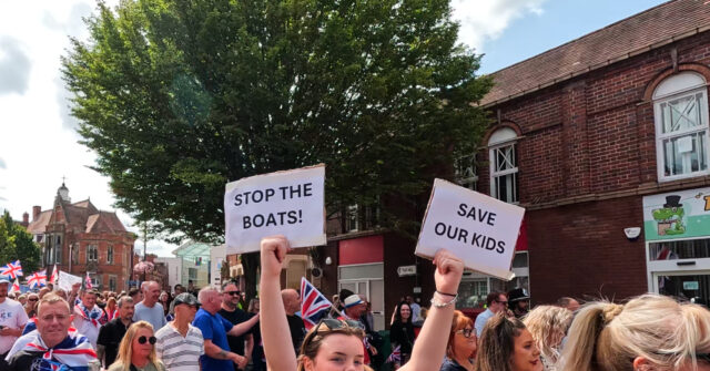 Exclusive Video: ‘Pedos Out’ Protest Held by UK Locals After Migrant Arrested over Alleged Child Rape