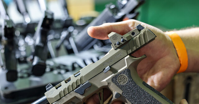 Houston PD Bans Sig Sauer P320, Gives Officers Two Months to Replace It