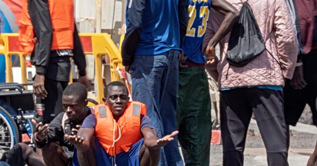 Report: Spanish Govt Expects 750,000 Requests for Its 500,000 Mass Amnesty Plans