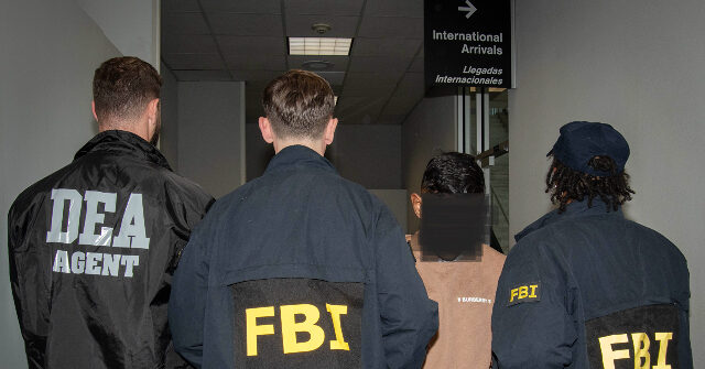 High-Ranking Tren De Aragua Gang Leader Extradited from Colombia to Texas on Drug-Terrorism Charges