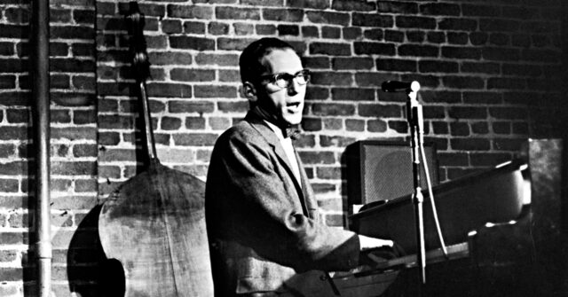Tom Lehrer, Song Satirist and Mathematician, Dies at 97