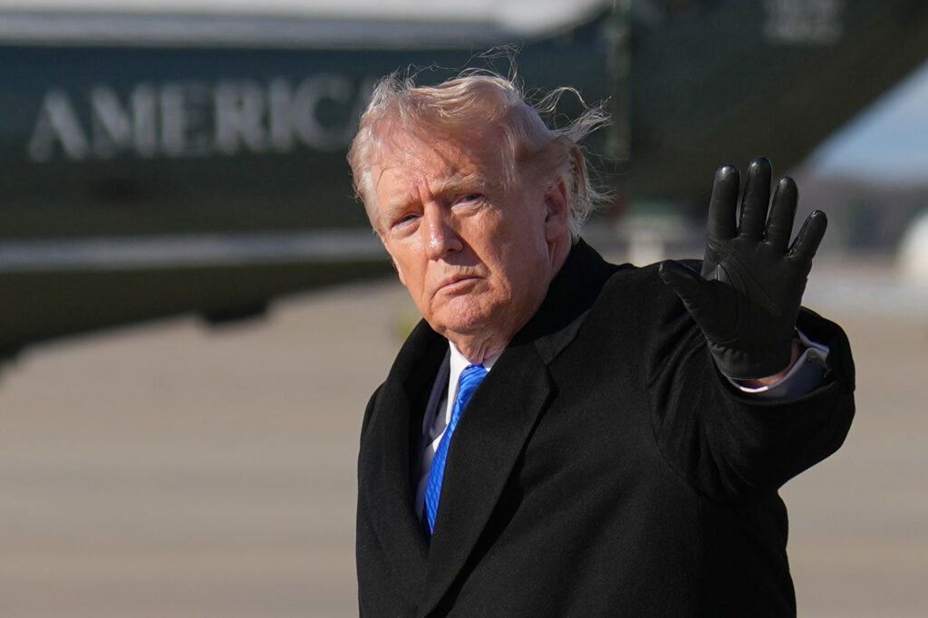 Trump demands 'clean 18-month extension' of key spy powers