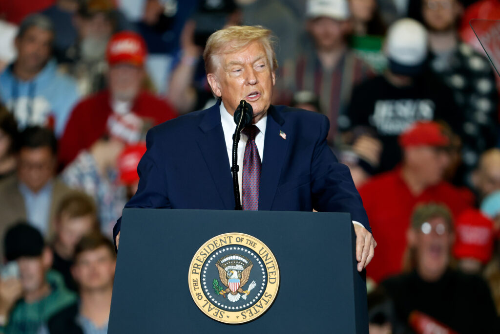 Trump’s super PAC enters the midterms with $300 million in the bank