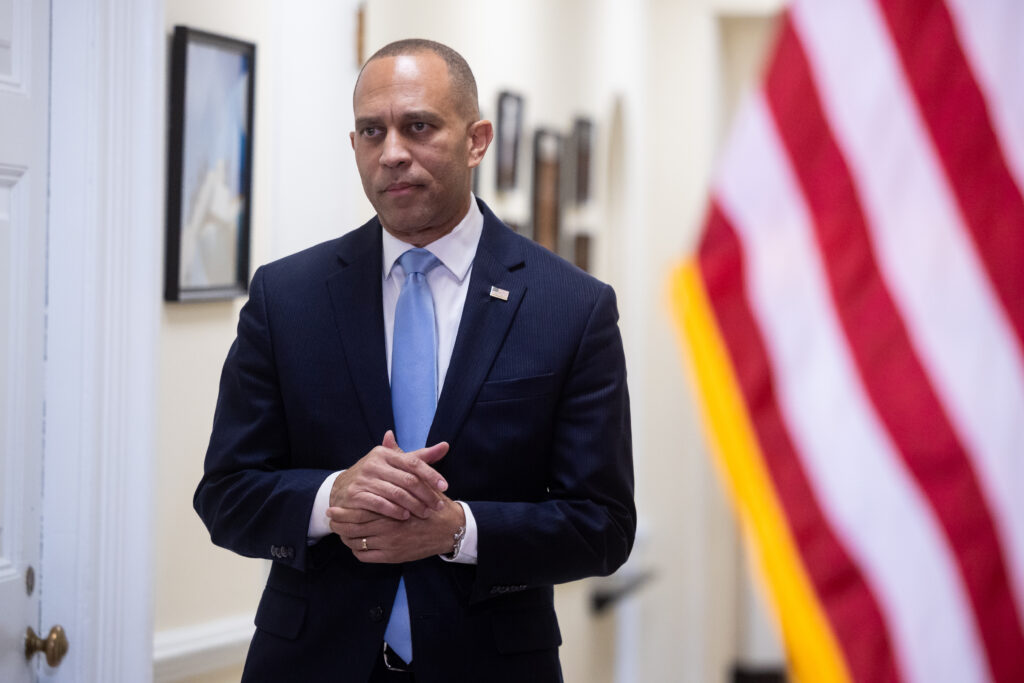 Mass firing threats don’t faze Democrats