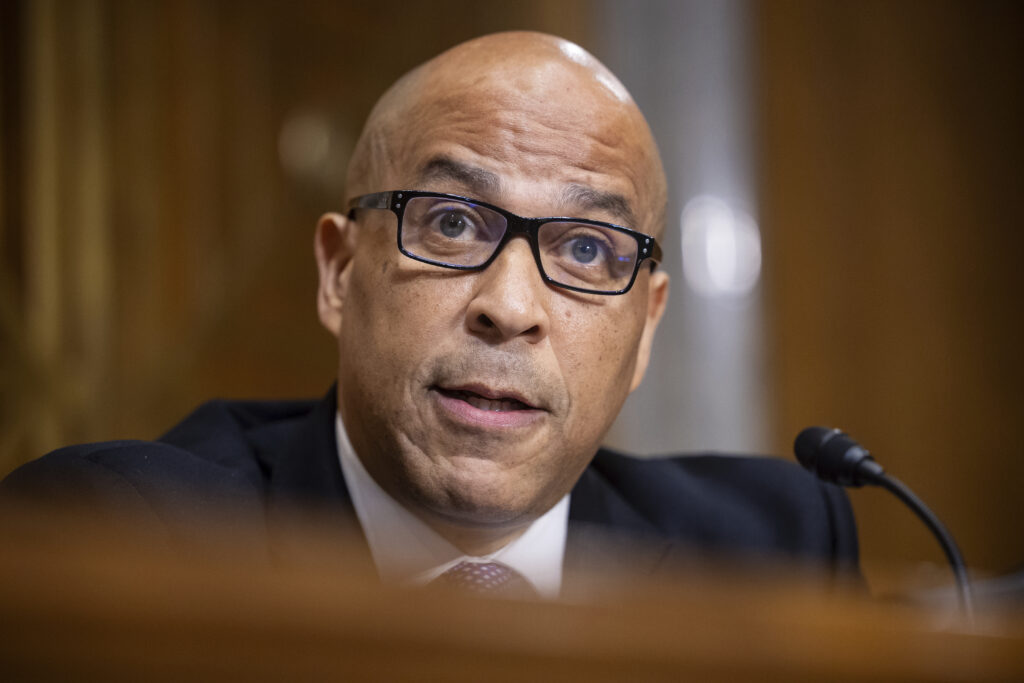 Senate Dems protest committee vote to advance Trump's judicial pick