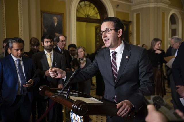 Democrats wrestle with shutdown strategy