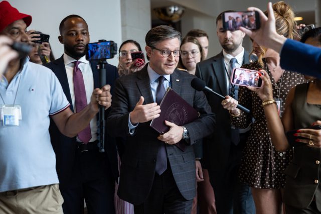House GOP leaders push ahead with spending vote