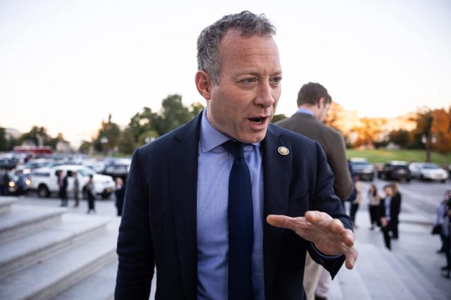 Problem Solvers Caucus launches AI working group