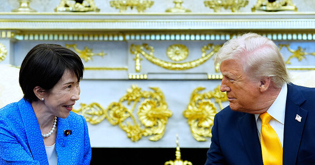 Japanese Prime Minister Takaichi and Trump Hold Friendly Meeting amid Tense Hormuz Situation
