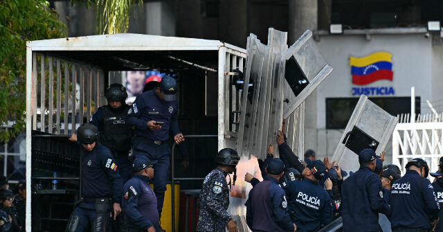 Venezuelan Socialists Slow-Walk Release of Political Prisoners