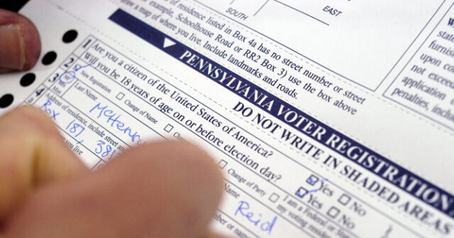GOP Nets 12K Voter Registration Surge in Pennsylvania in One Week as Democratic Lead Shrinks Over Time