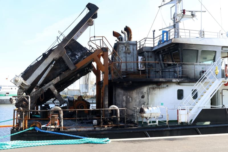 The tanker "Annika" is moored at the overseas port in Rostock. After a towing operation lasting around five hours, the oil tanker "Annika", which was wrecked in the Baltic Sea after a fire, moored in Rostock's international port last night. Bodo Marks/dpa