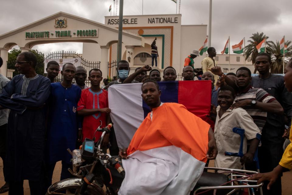 <span>Photo of Nigeriens protesting with a Russian flag during the August 2024 Independence Day celebration</span><div><span>AFP</span></div>