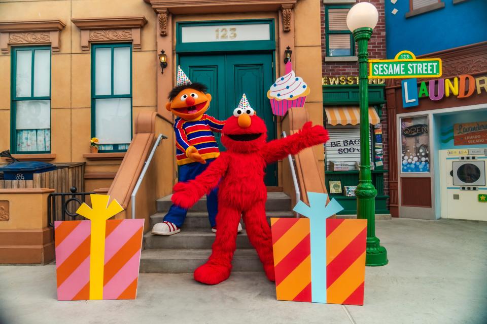 Elmo & Ernie