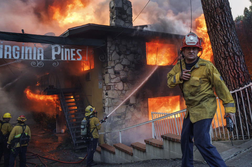 Eaton fire in Altadena, CA. (Gina Ferazzi / Los Angeles Times via Getty Images)